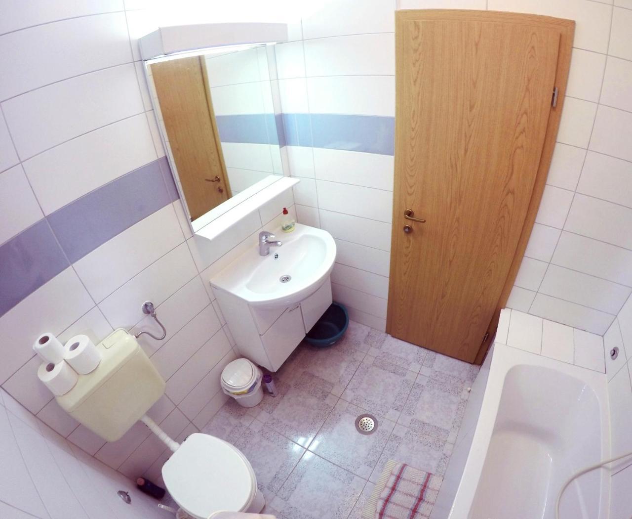 Blue City Apartment'S Repic บีโอกราดนาโมรู ภายนอก รูปภาพ